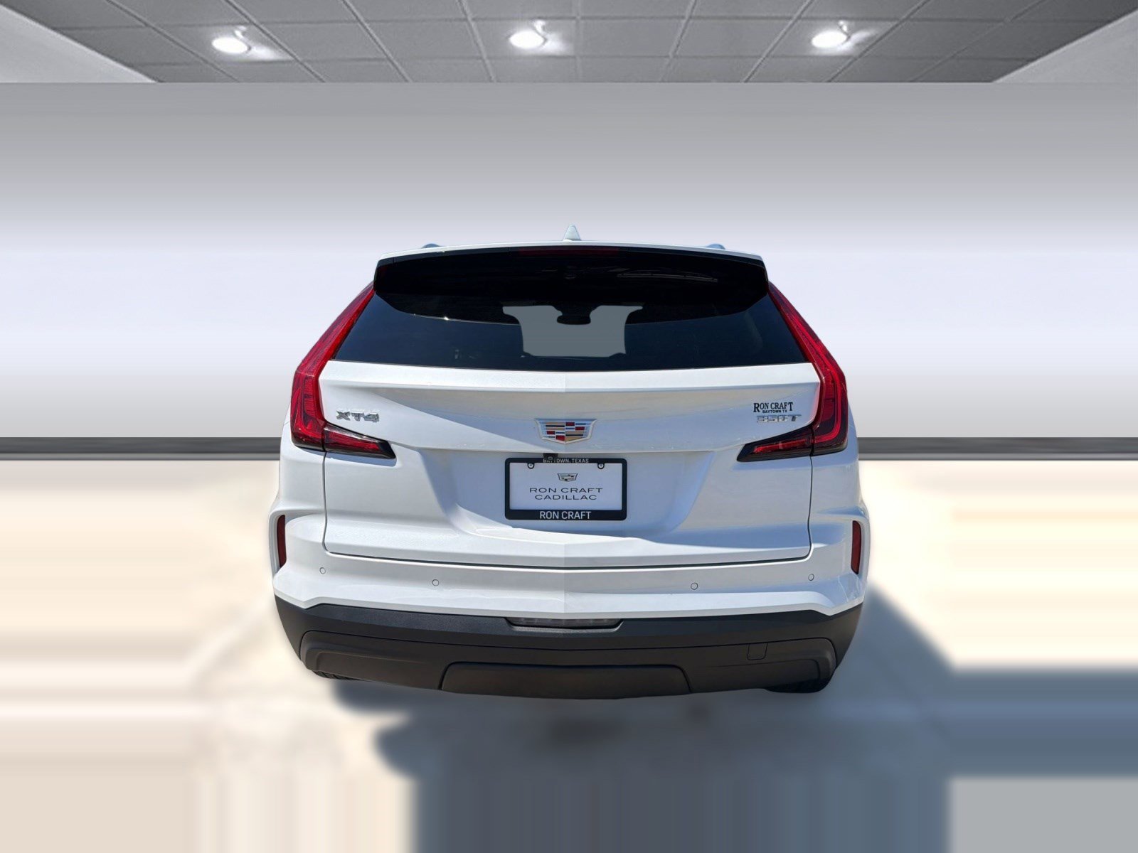 Used 2024 Cadillac XT4 Luxury w/ LPO, Floor Liner Package image 9