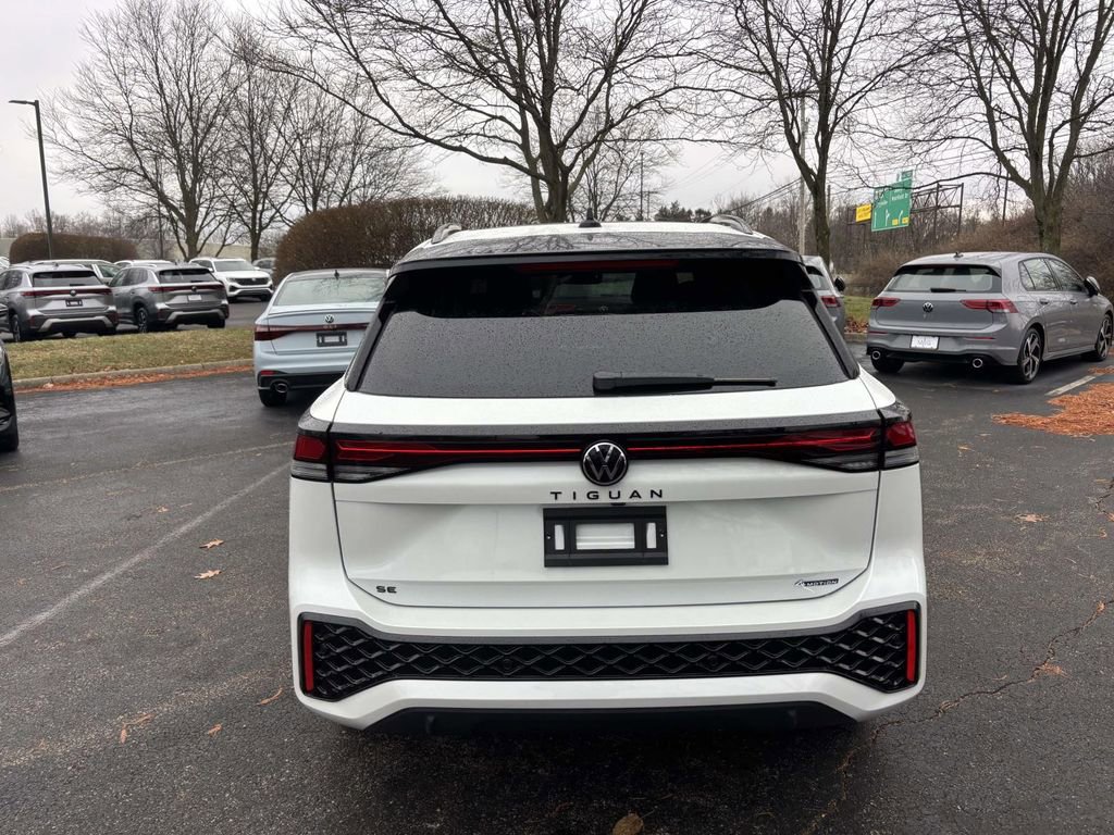New 2026 Volkswagen Tiguan SE R-Line image 6