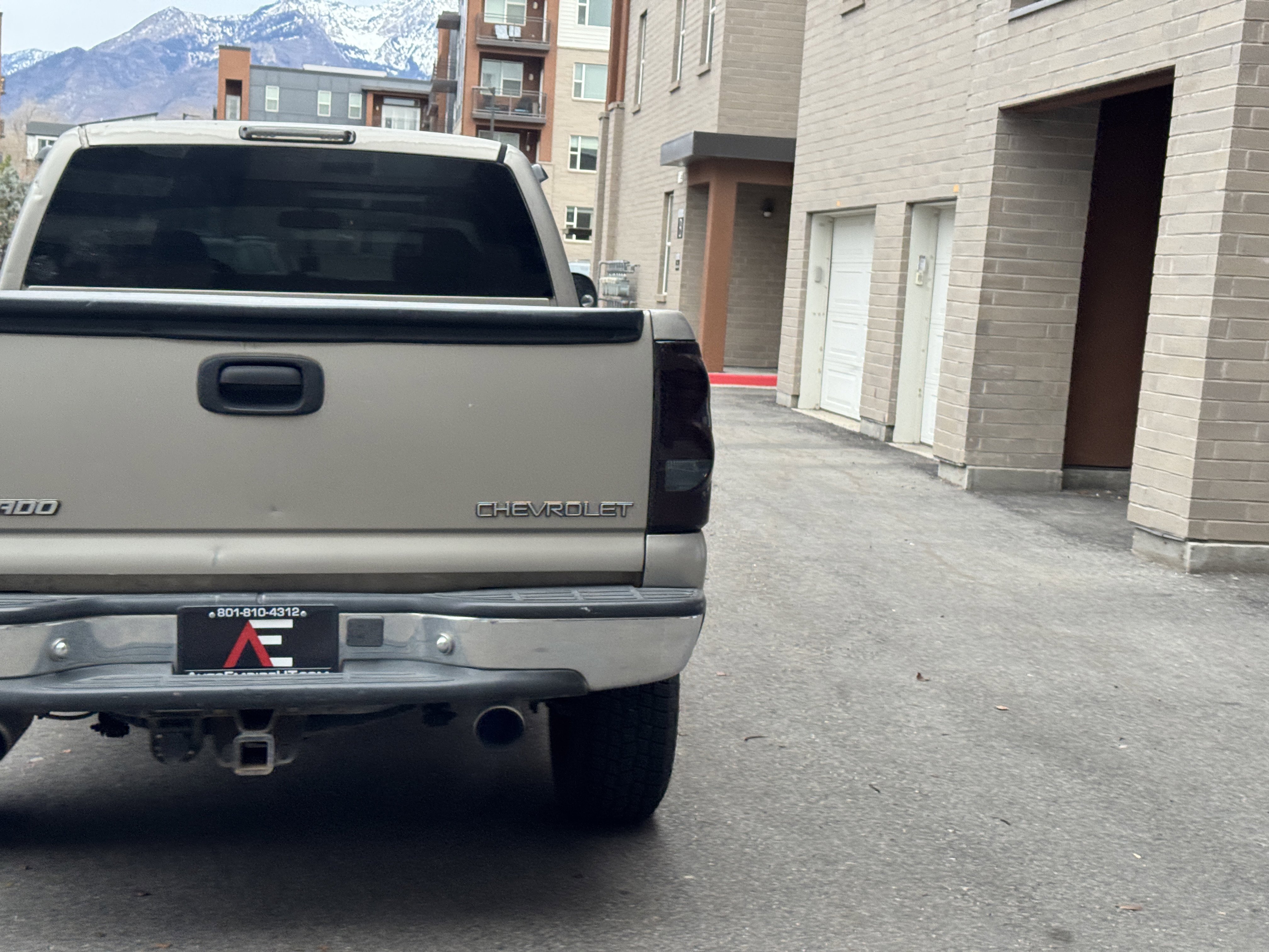 Used 2001 Chevrolet Silverado 2500 LS w/ Firm Ride Suspension Pkg image 6