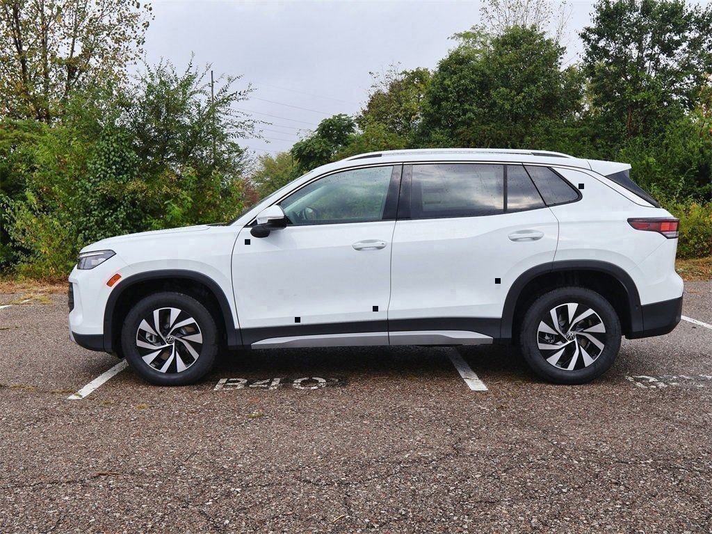 New 2025 Volkswagen Tiguan S image 2