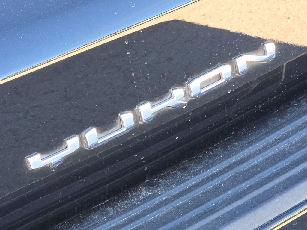 Used 2022 GMC Yukon XL Denali AWD/4WD image 11