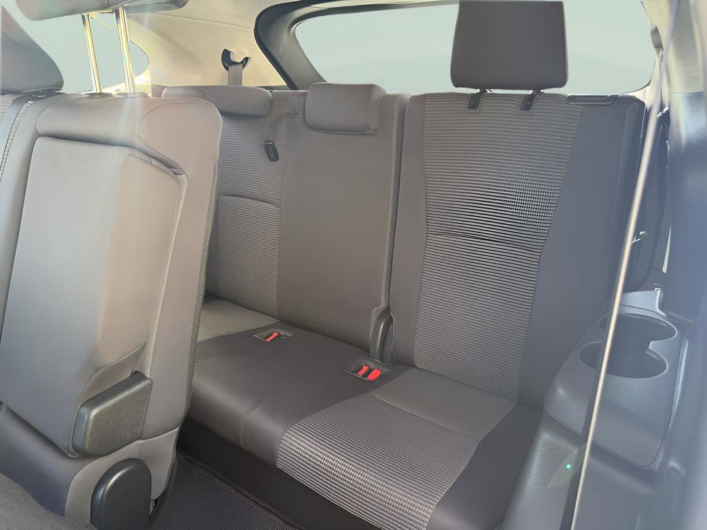 Used 2023 Toyota Highlander LE image 11