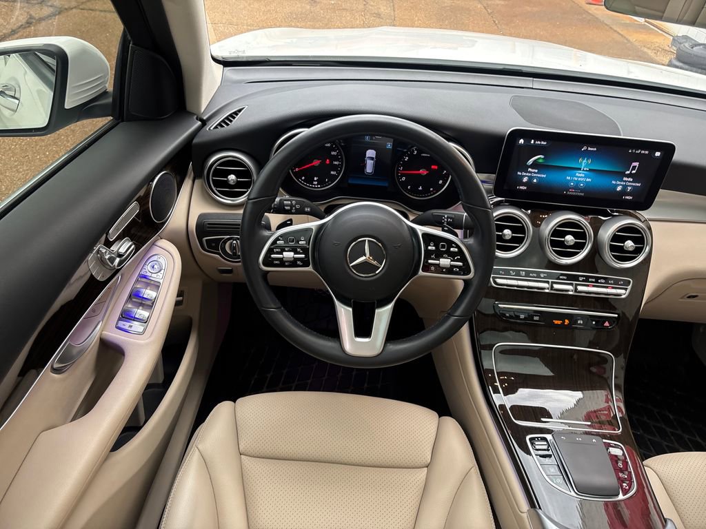 Used 2022 Mercedes-Benz GLC 300 image 3