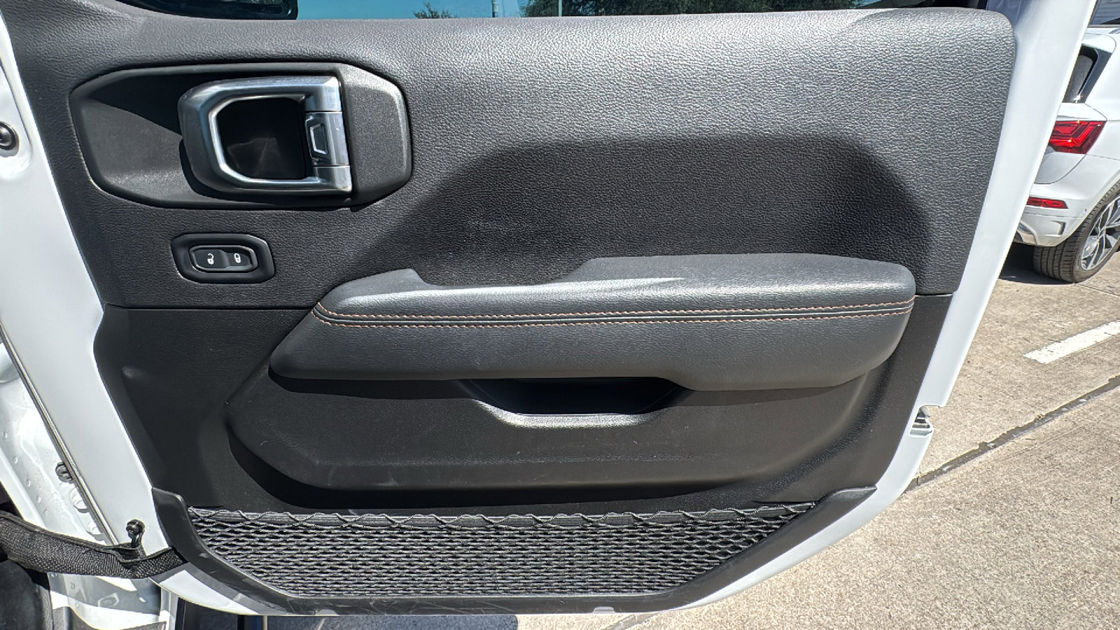 Used 2023 Jeep Wrangler Rubicon 392 w/ Trailer Tow Package image 30