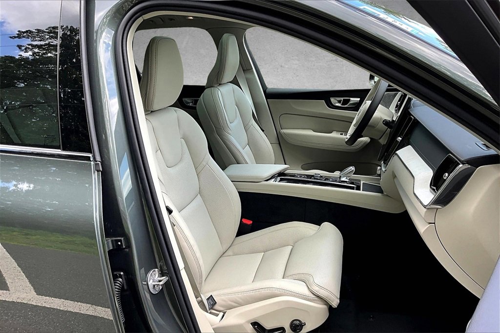 New 2026 Volvo XC60 T8 Ultra image 11