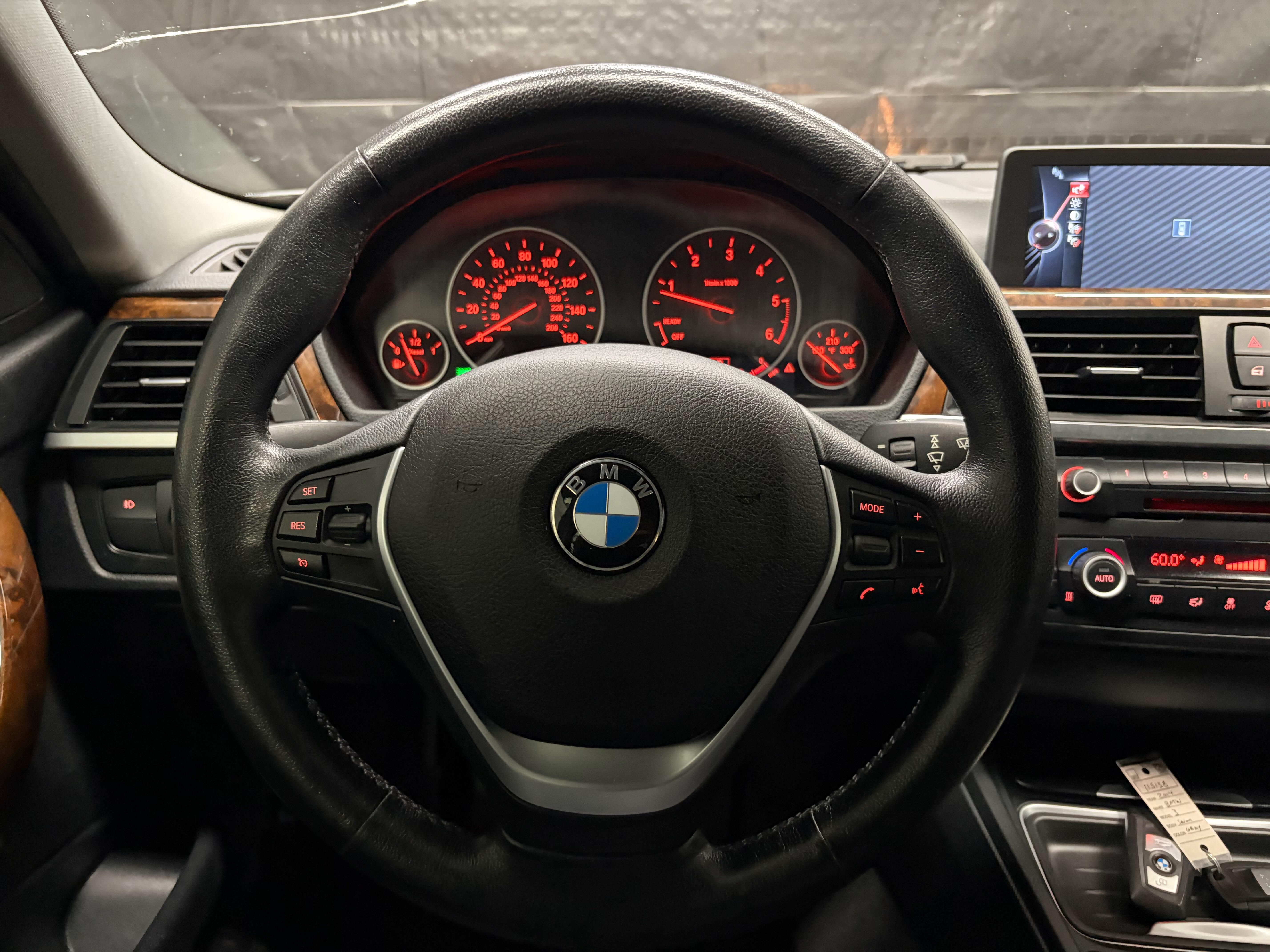 Used 2014 BMW 328d xDrive Sedan AWD/4WD image 13