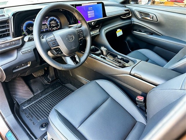 New 2025 Toyota Crown Signia XLE image 12