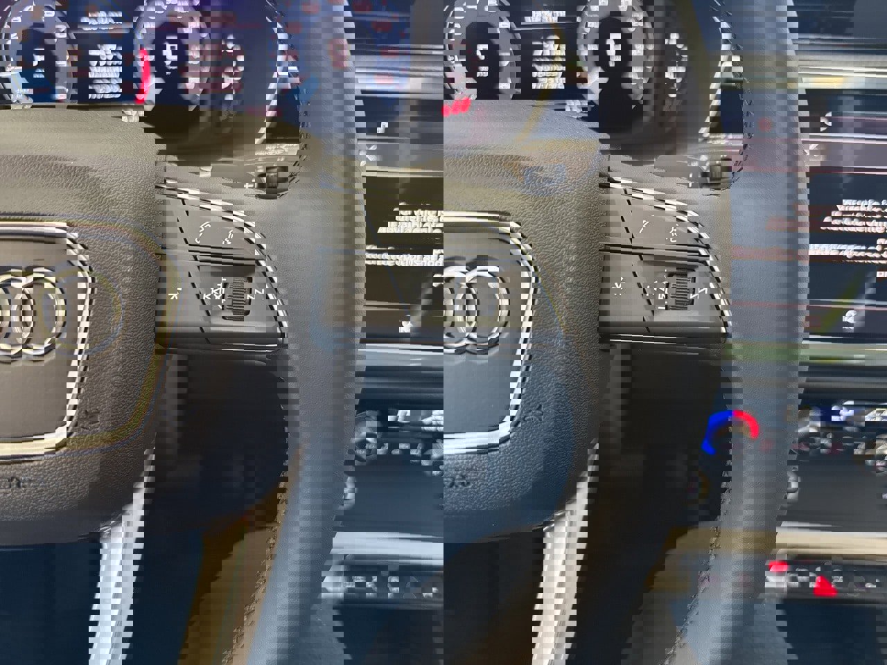 New 2025 Audi Q3 2.0T Premium image 21