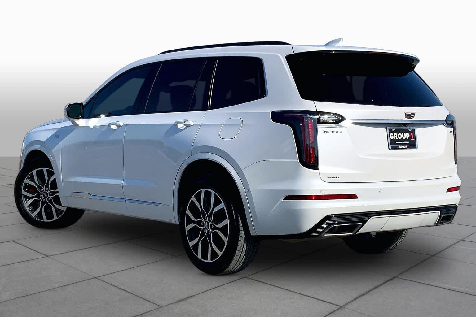 Used 2025 Cadillac XT6 Sport w/ Technology Package AWD/4WD image 12
