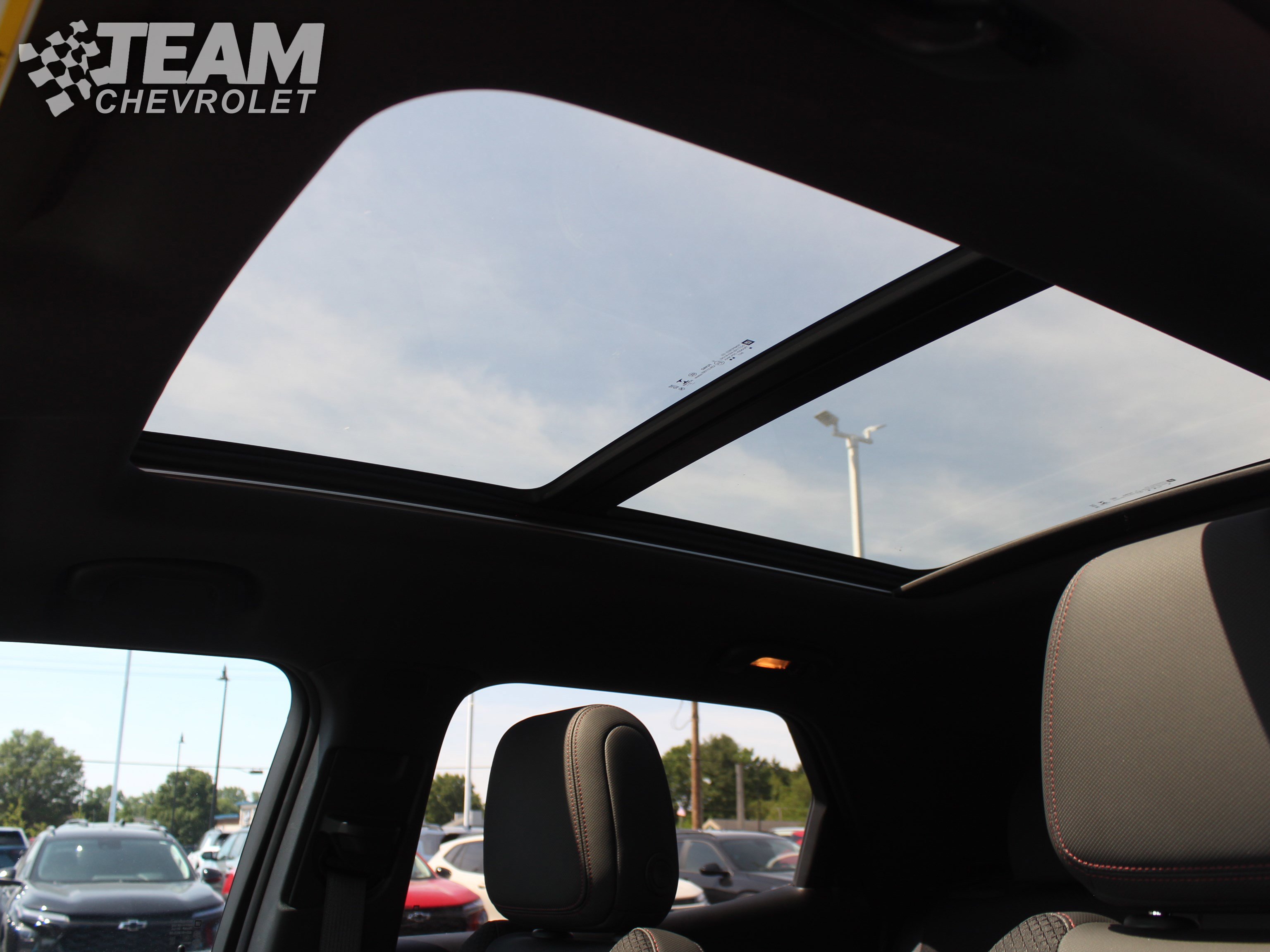 Used 2023 Chevrolet TrailBlazer RS w/ Sun and Liftgate Package FWD image 12