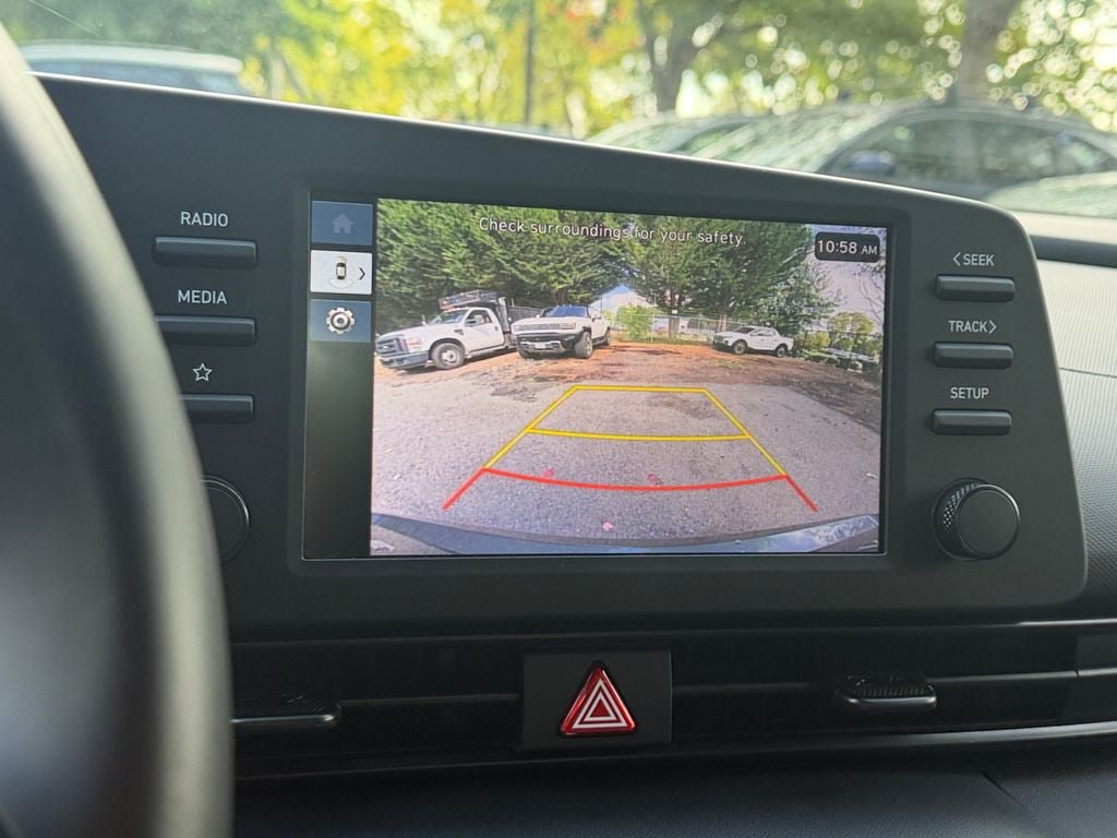 Certified 2025 Hyundai Elantra Sport FWD image 17