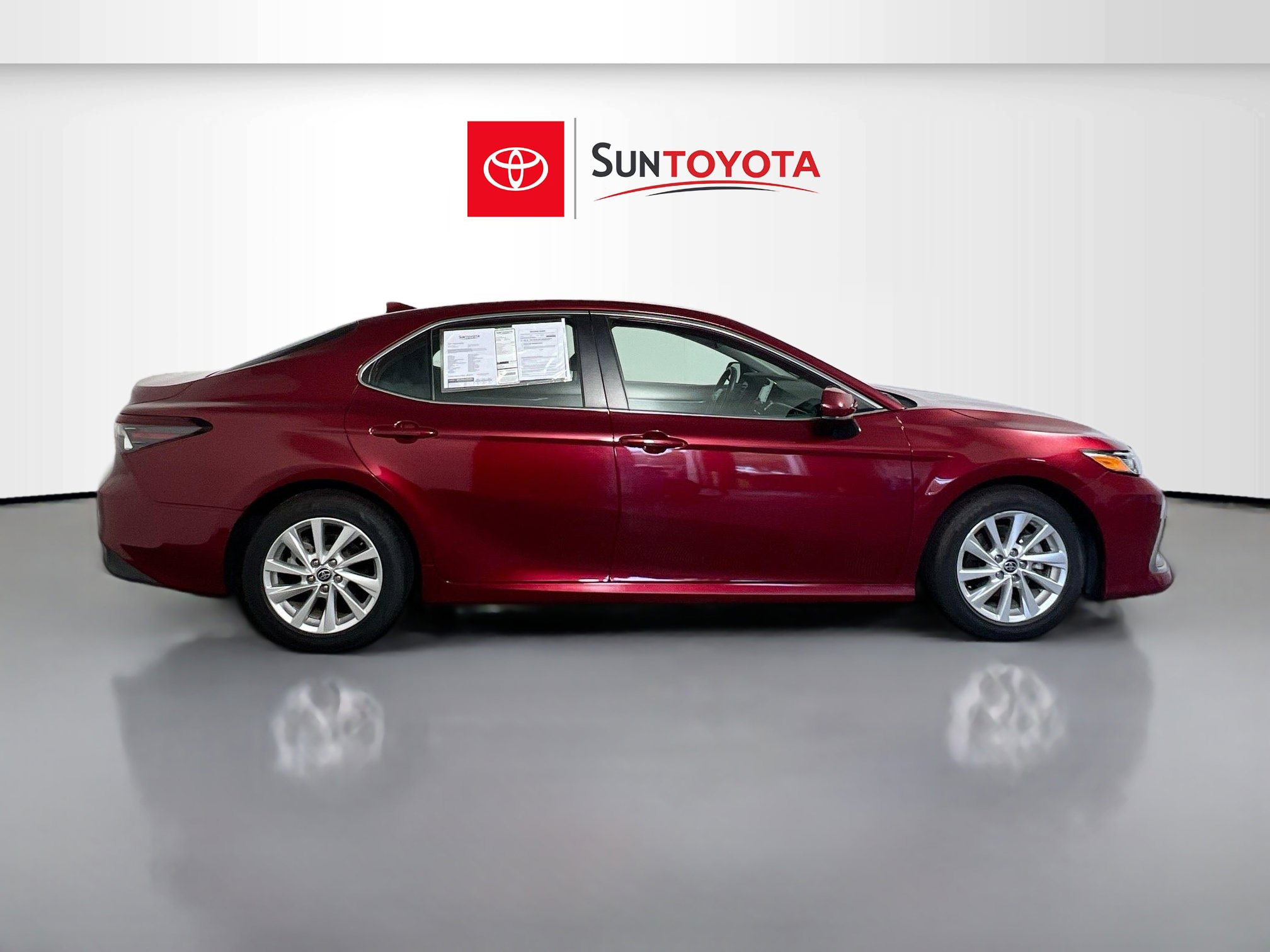 Used 2021 Toyota Camry LE FWD image 2