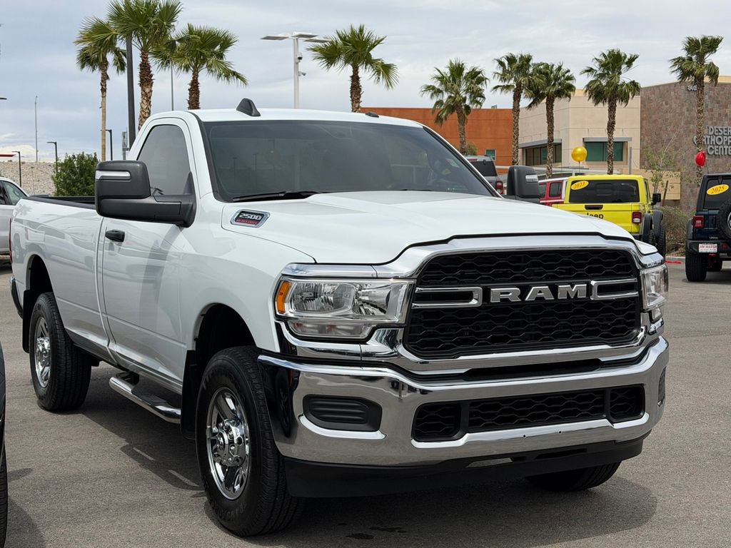 Used 2024 RAM 2500 Tradesman w/ Chrome Appearance Group AWD/4WD image 7