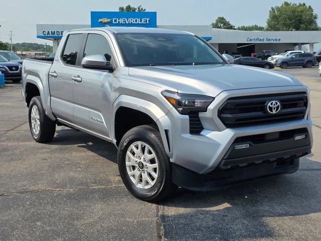 Used 2024 Toyota Tacoma SR5 AWD/4WD image 2