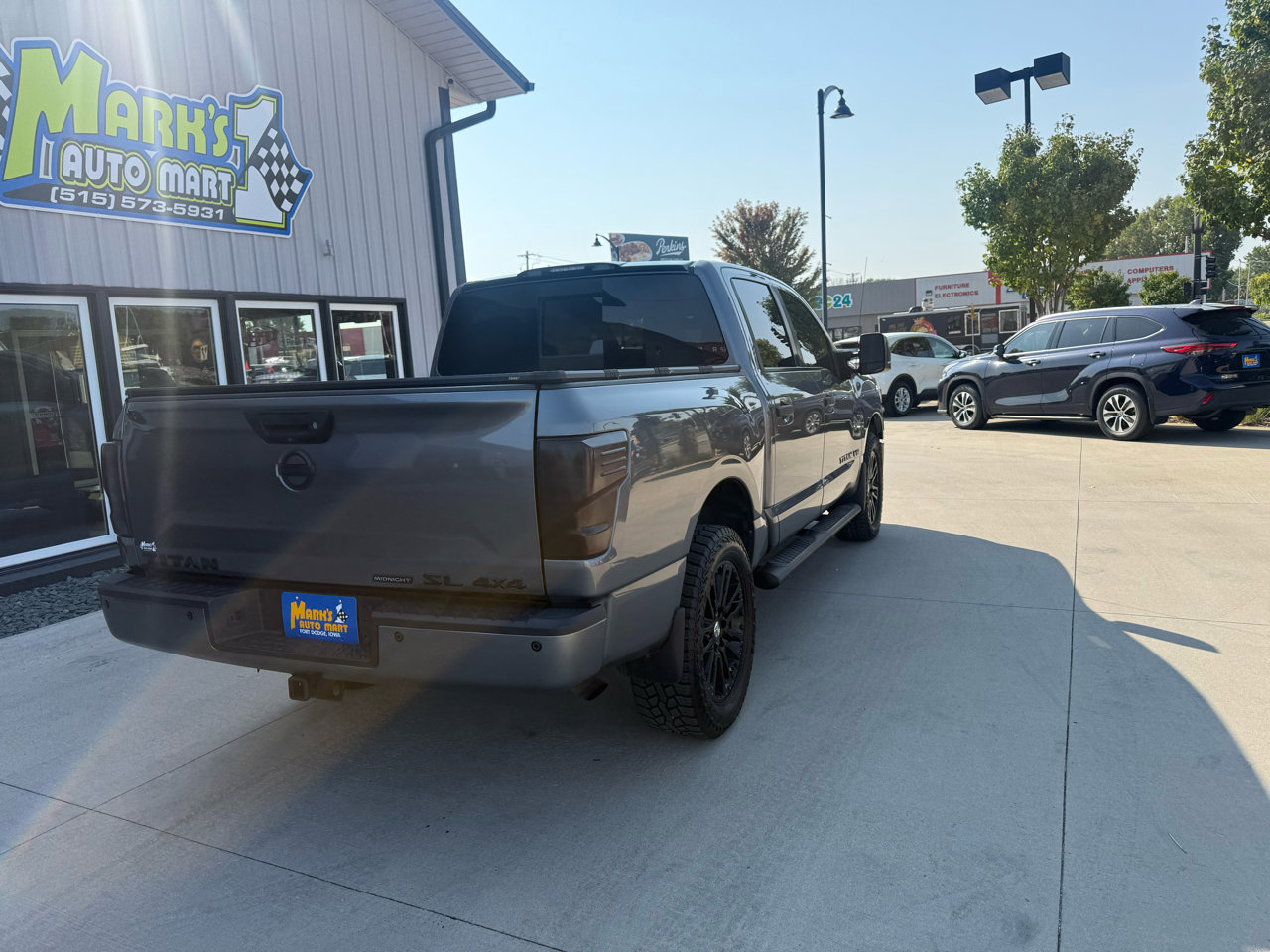 Used 2018 Nissan Titan Platinum Reserve image 6