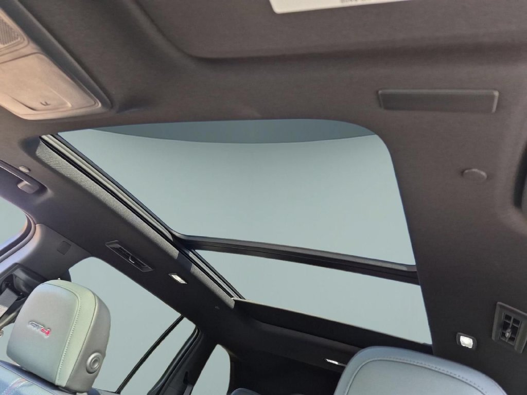 New 2026 GMC Acadia AT4 w/ Luxury Package AWD/4WD image 18