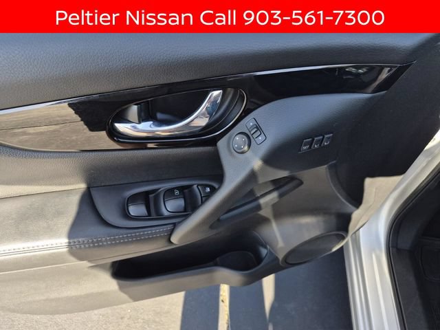 Certified 2022 Nissan Rogue Sport SV w/ Technology Package AWD/4WD image 21