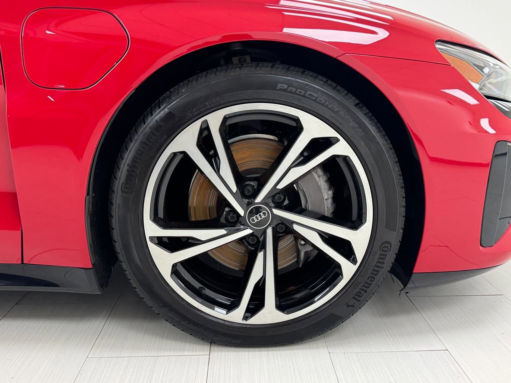 Used 2022 Audi e-tron GT Premium Plus w/ Performance Package image 42