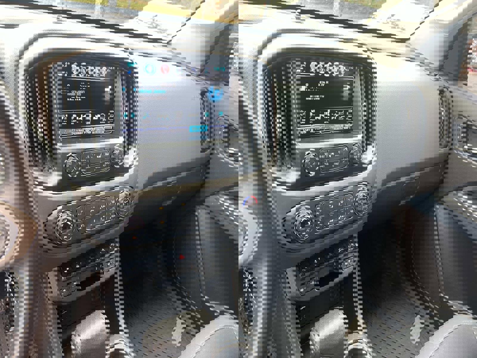 Used 2018 Chevrolet Colorado Z71 image 29