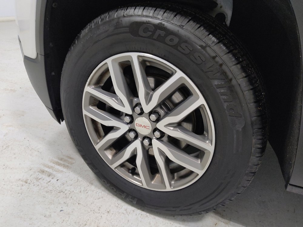Used 2019 GMC Acadia SLE image 31