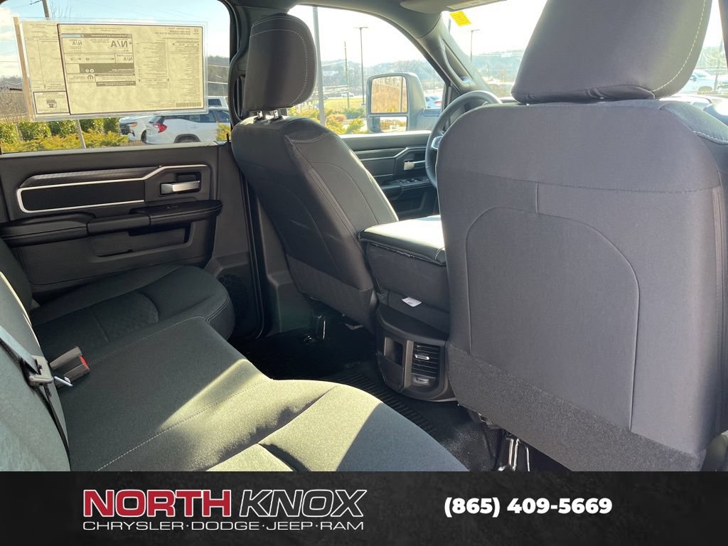 New 2026 RAM 4500 4x4 Crew Cab DRW image 23
