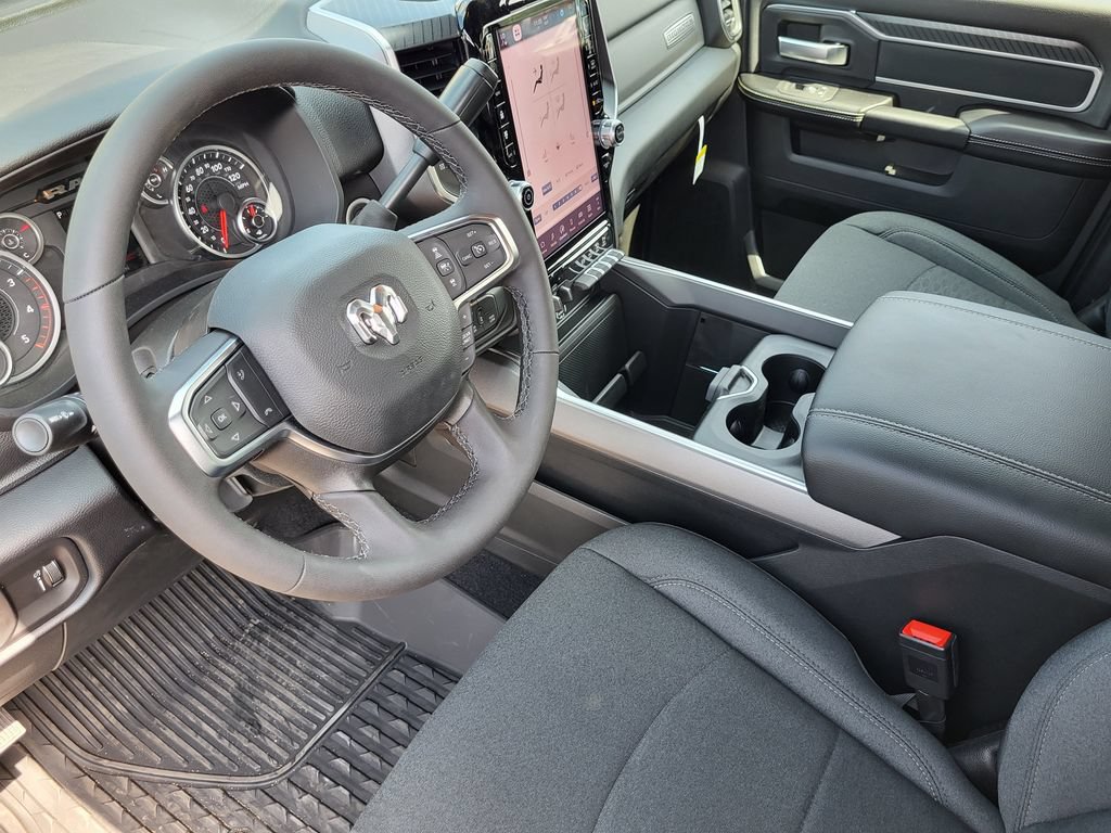 New 2026 RAM 2500 Big Horn AWD/4WD image 13