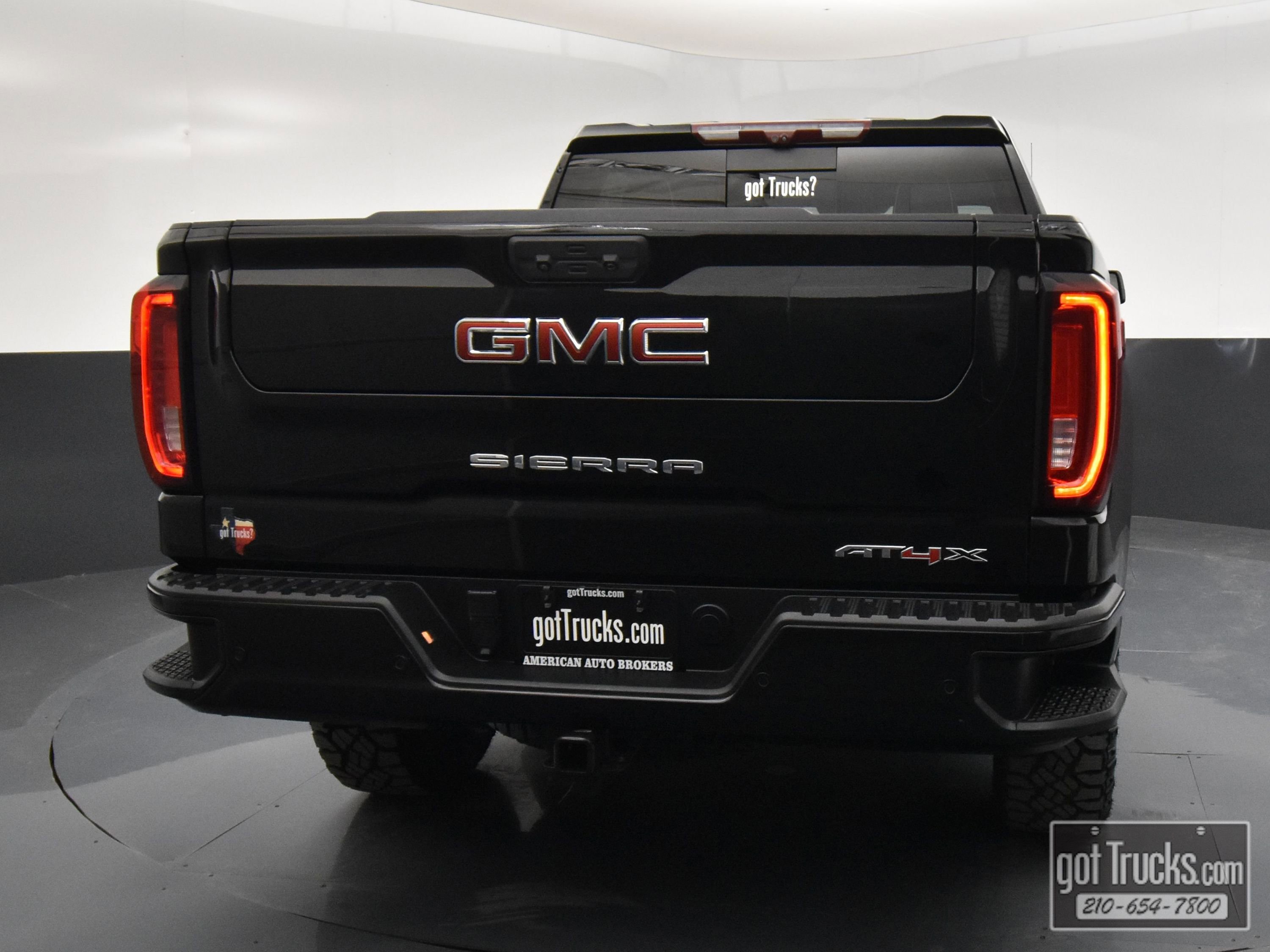 Used 2022 GMC Sierra 1500 AT4X image 5