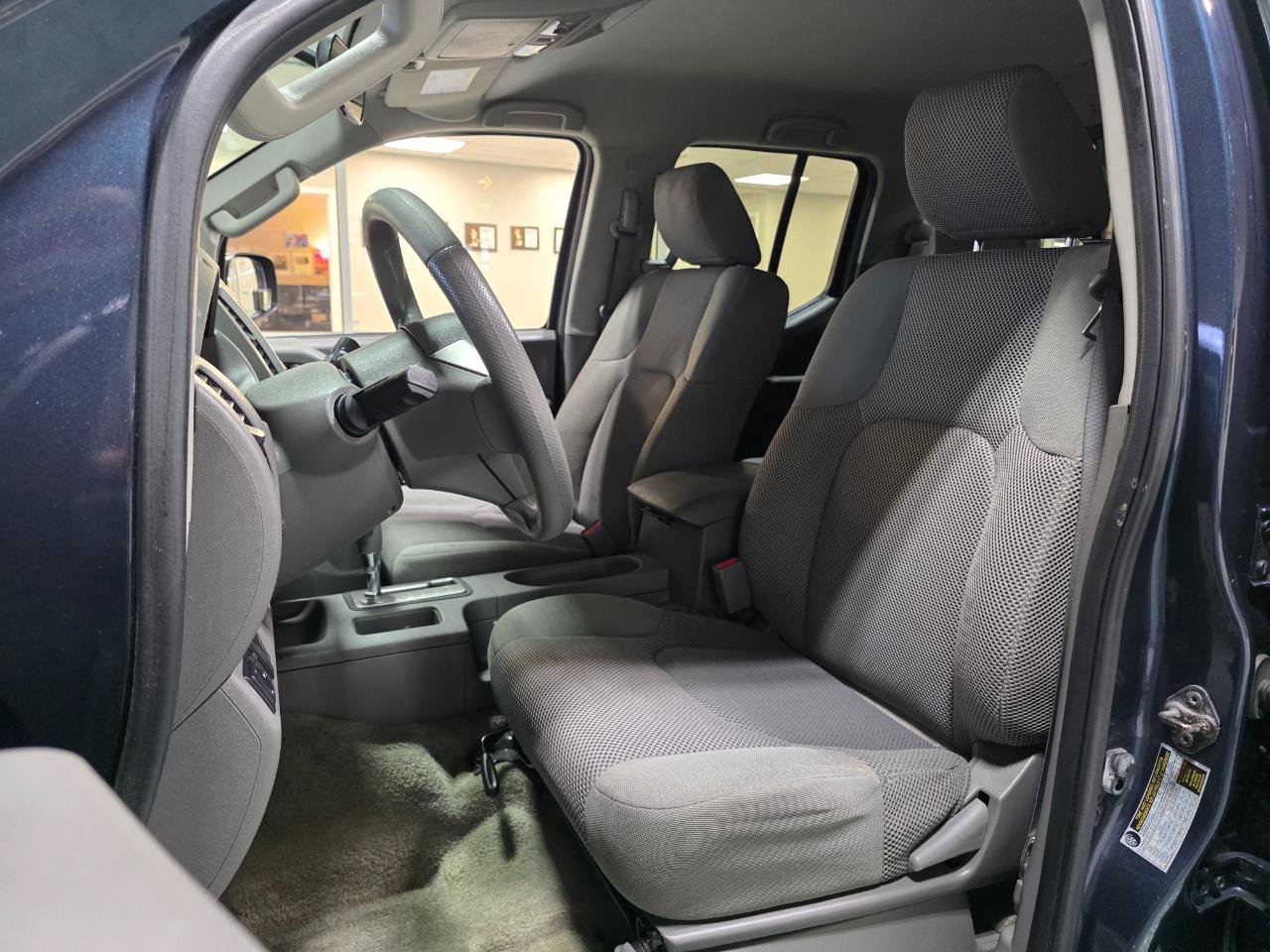 Used 2015 Nissan Frontier SV RWD image 15