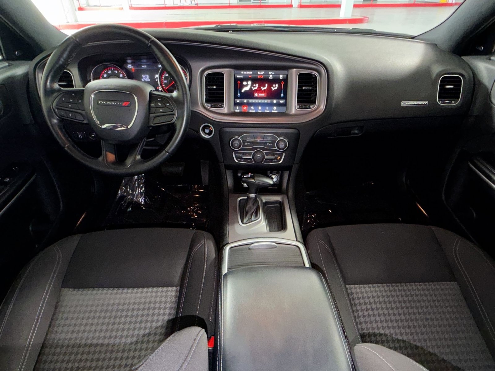 Used 2023 Dodge Charger SXT w/ Cold Weather Package RWD image 22