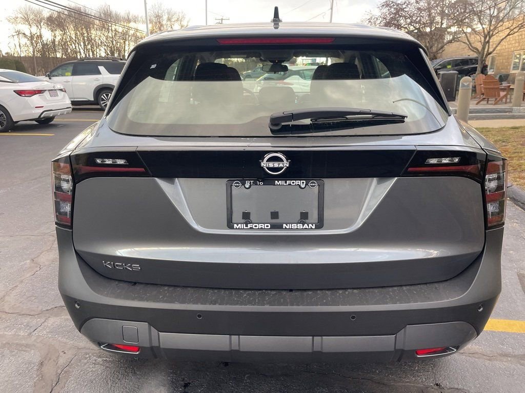 New 2026 Nissan Kicks S image 5