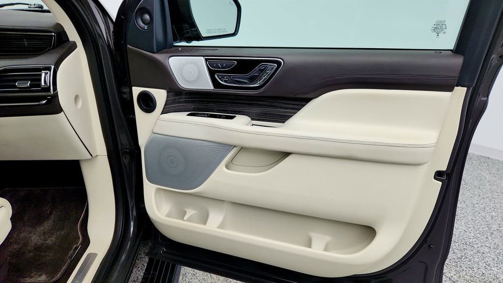 Used 2024 Lincoln Navigator Black Label image 27