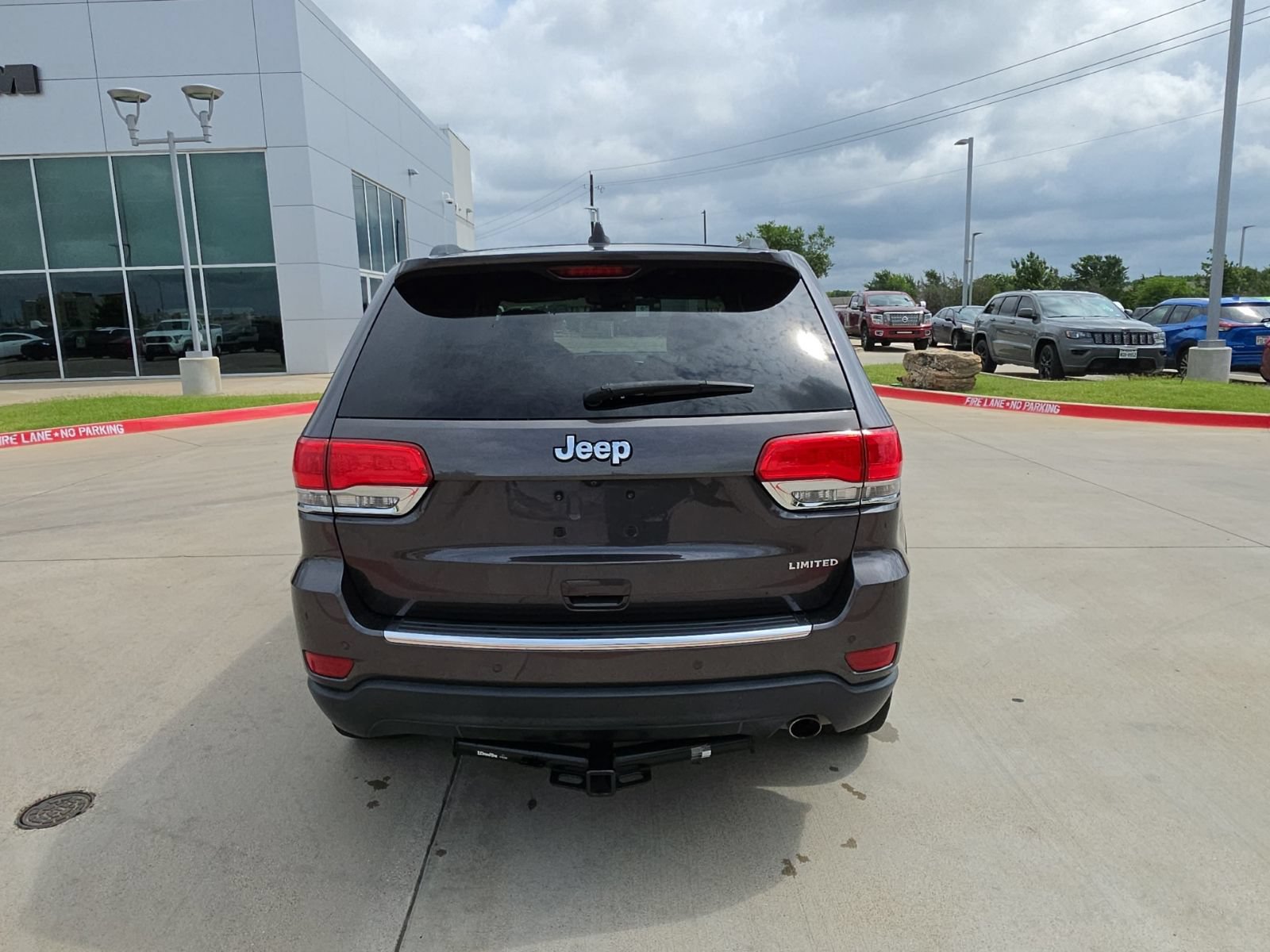 Used 2017 Jeep Grand Cherokee Limited RWD image 4