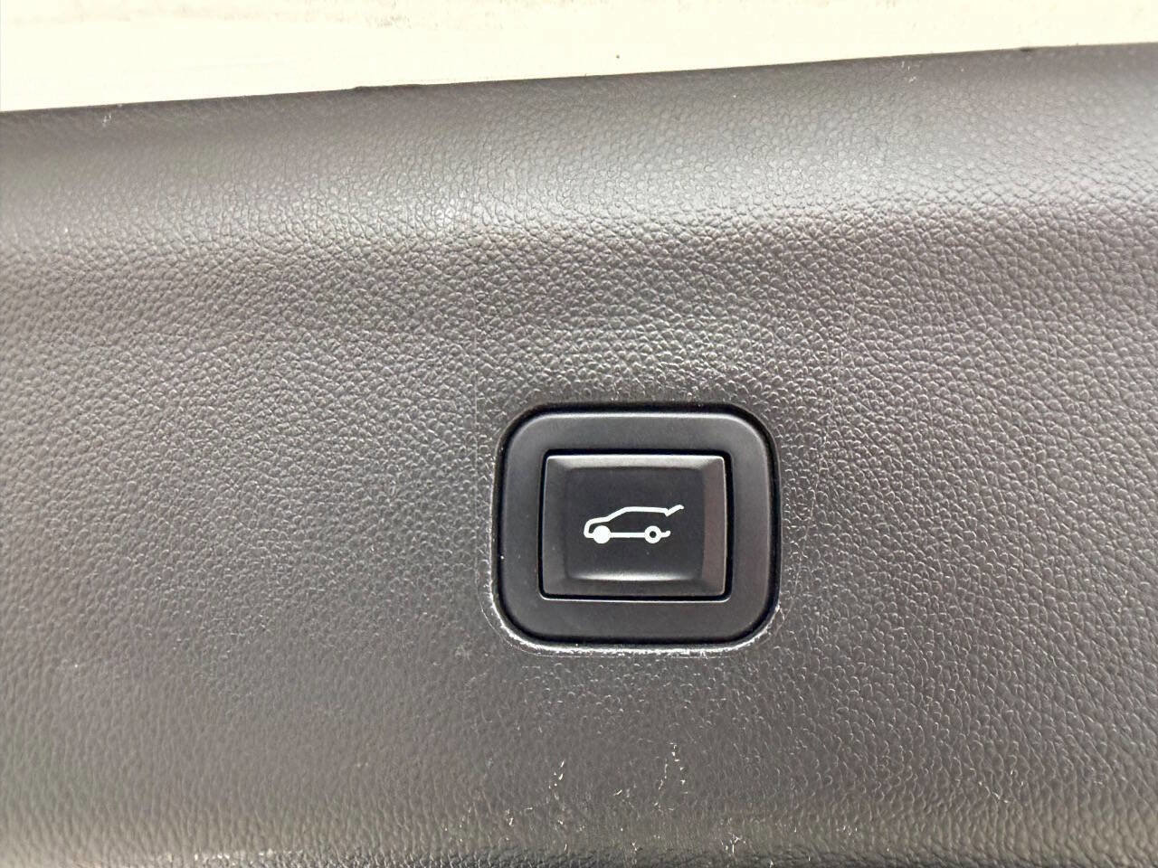 Used 2020 Buick Enclave Essence AWD/4WD image 27
