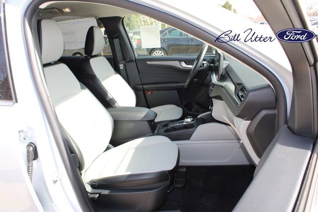 New 2025 Ford Escape SE image 8