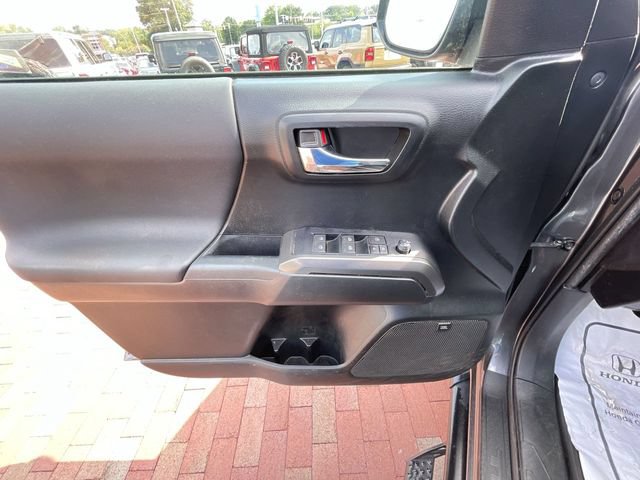 Used 2021 Toyota Tacoma TRD Pro AWD/4WD image 10