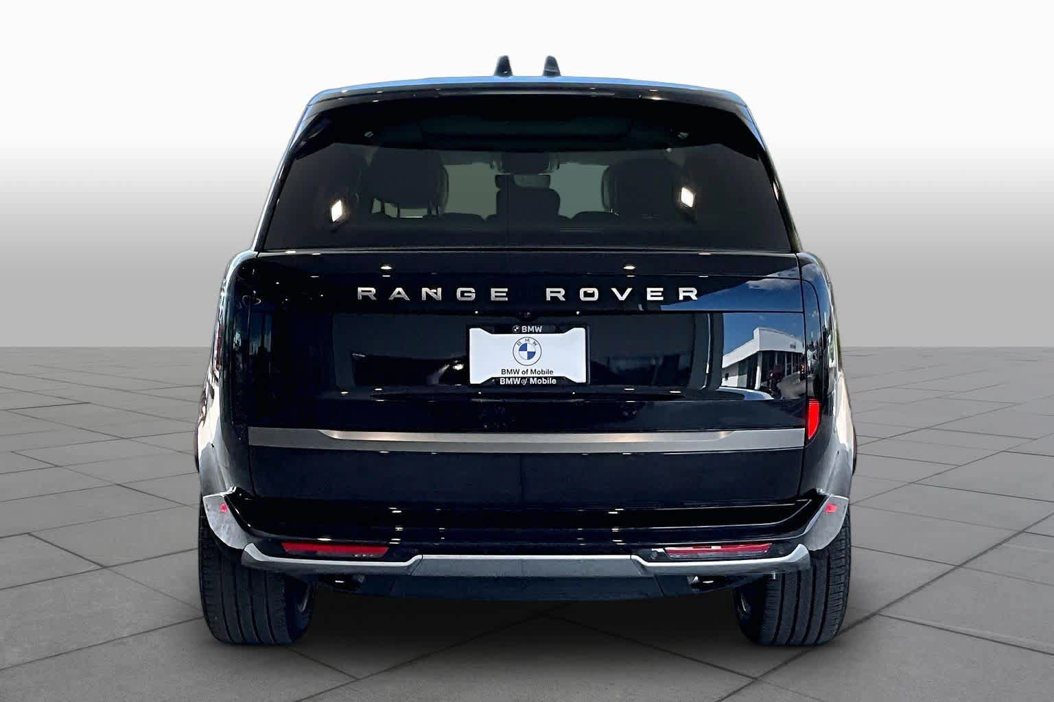 Used 2026 Land Rover Range Rover SE AWD/4WD image 4