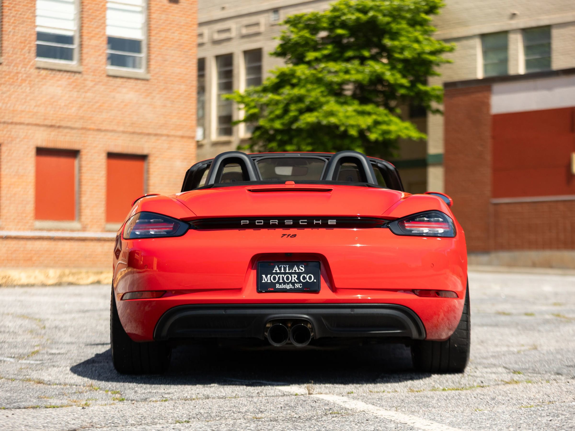 Used 2017 Porsche 718 Boxster RWD image 8