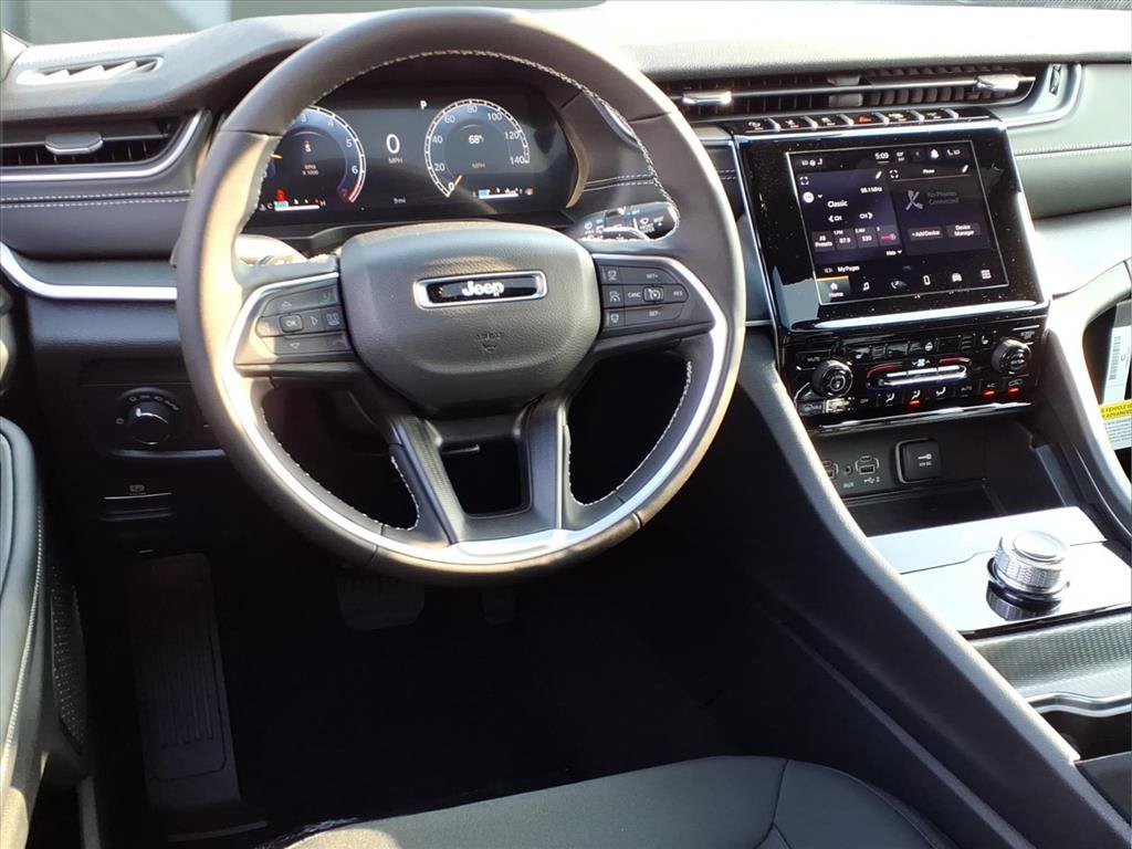 New 2025 Jeep Grand Cherokee Laredo X w/ Luxury Tech Group I RWD image 8
