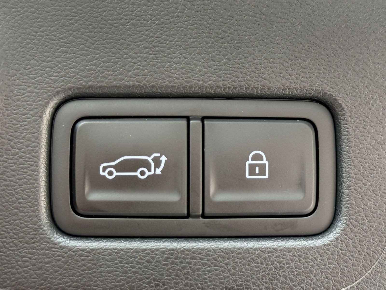 Used 2026 Hyundai Santa Fe SEL FWD image 20