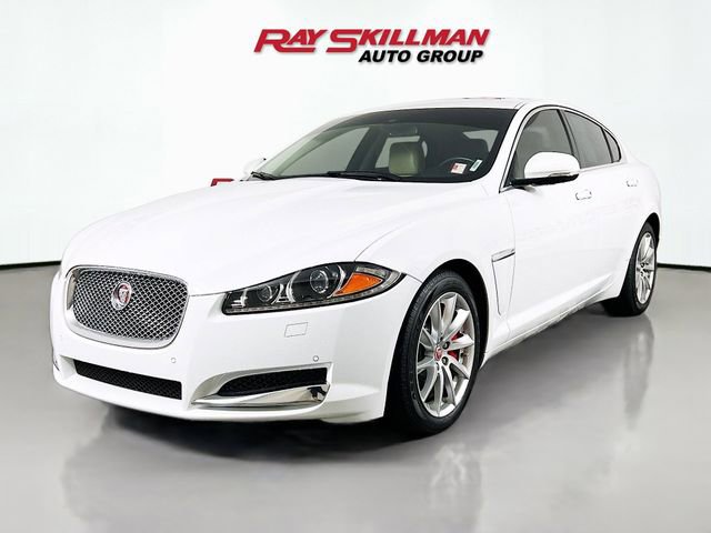 Used 2015 Jaguar XF Premium RWD image 3