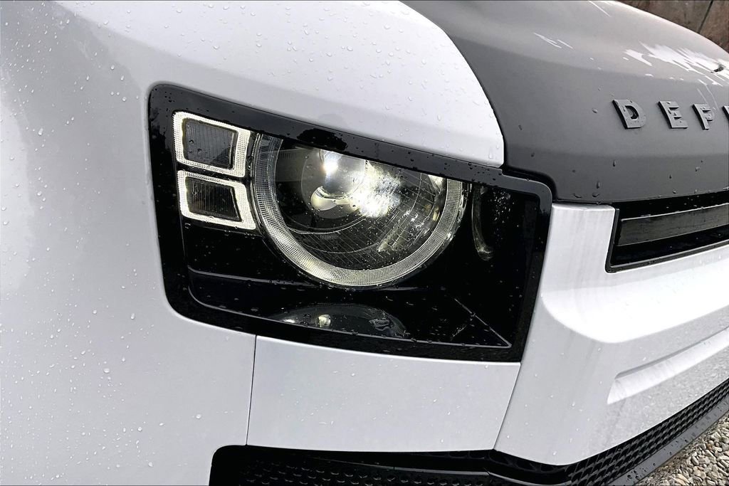 Used 2022 Land Rover Defender 90 Carpathian Edition image 26