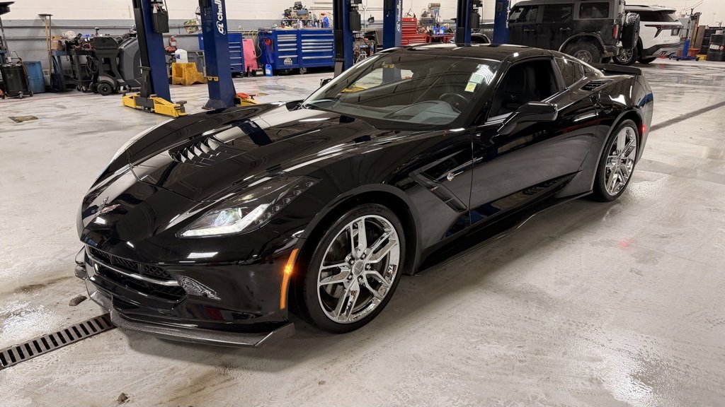 Used 2015 Chevrolet Corvette Stingray Z51 w/ 2LT Preferred Equipment Group image 4
