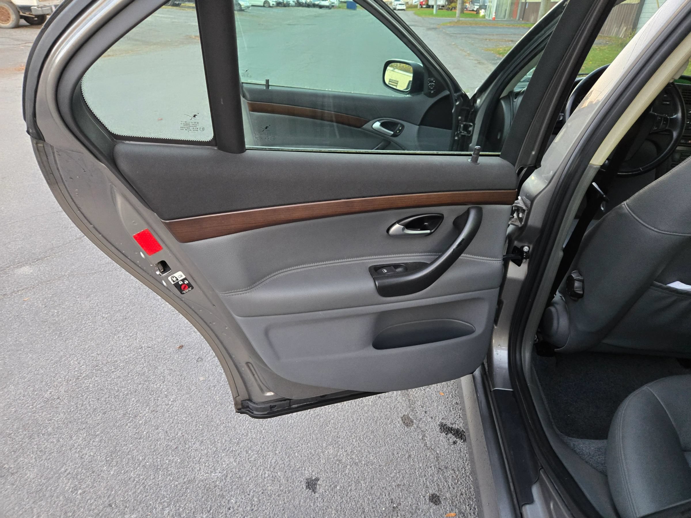 Used 2003 Saab 9-3 Arc FWD image 22