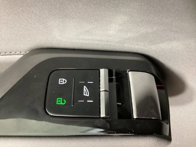 New 2025 Volvo EX90 Ultra w/ Protection Package Premier AWD/4WD image 15