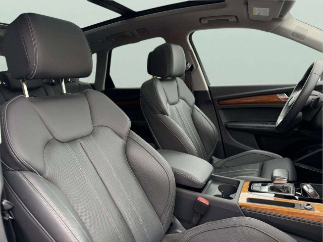 Certified 2023 Audi Q5 2.0T Premium Plus w/ Premium Plus Package AWD/4WD image 32