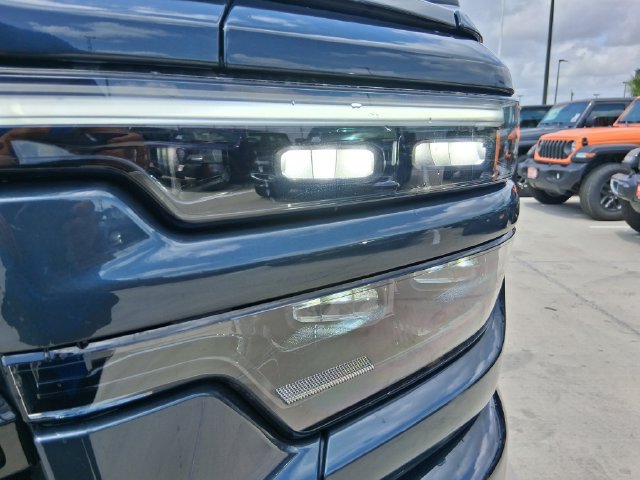 New 2026 RAM 3500 Laramie AWD/4WD image 9