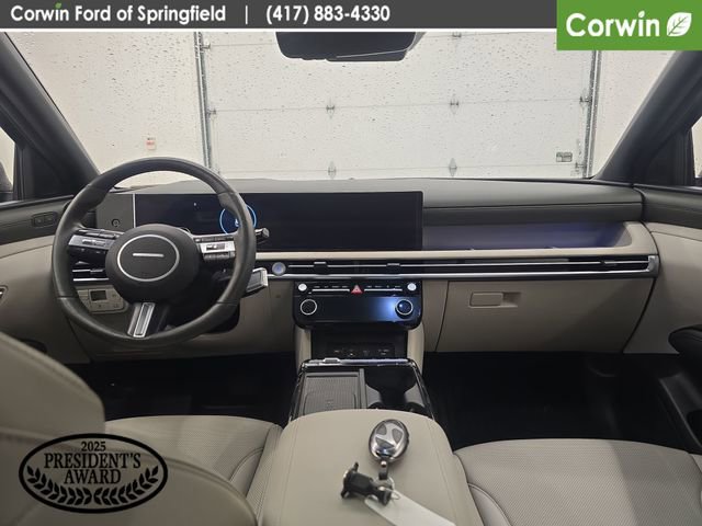 Used 2025 Hyundai Tucson Limited image 13