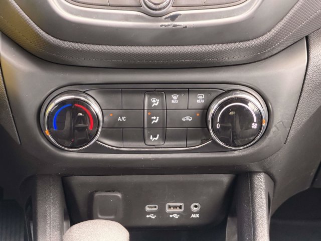 Used 2023 Chevrolet TrailBlazer LS AWD/4WD image 21
