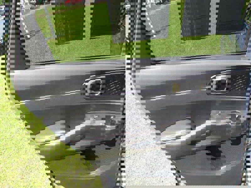 Used 2022 Kia Sorento LX image 16