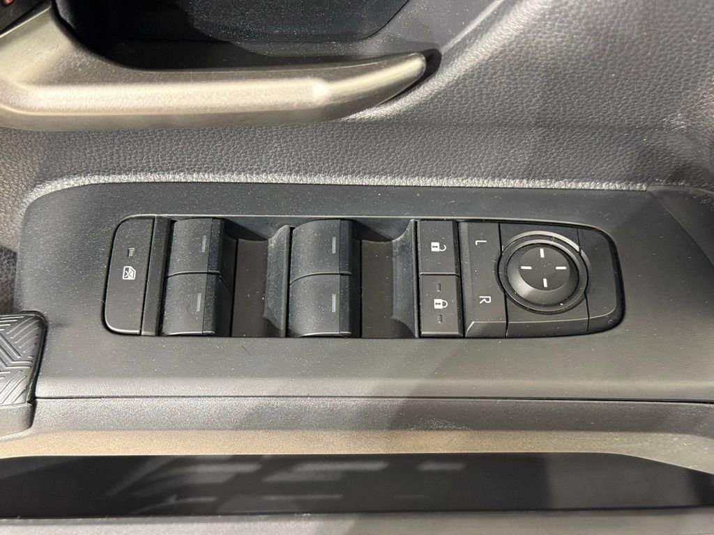 Certified 2025 Toyota Tacoma TRD Off-Road image 15